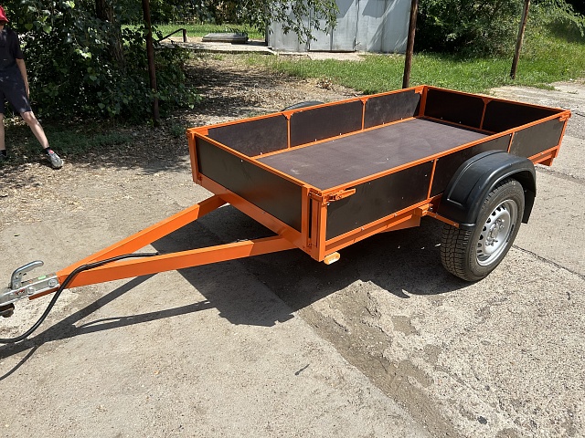 Прицеп бытовой